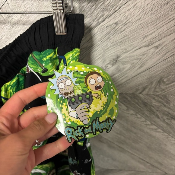 Rick & Morty | Men's Mesh Lined Swimming Trunks with Elastic Waistband size L - Picture 4 of 8